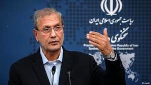 ضدعفونی کردن ربیعی برای نشست خبری! +عکس