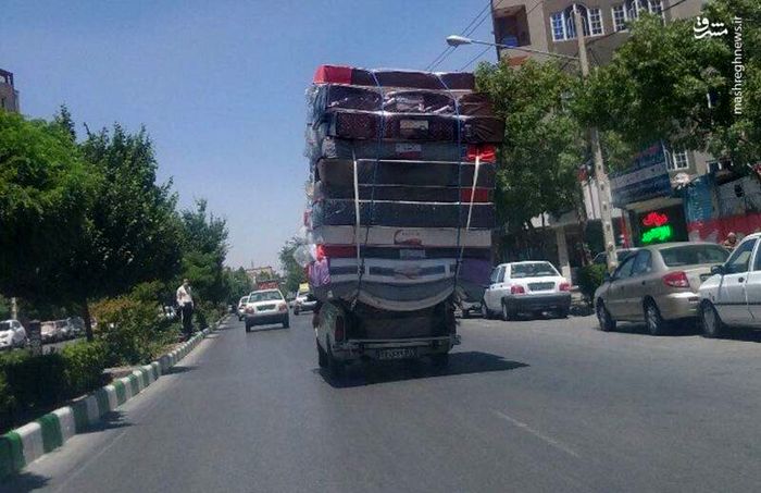حمل بار عجیب با پیکان وانت +عکس